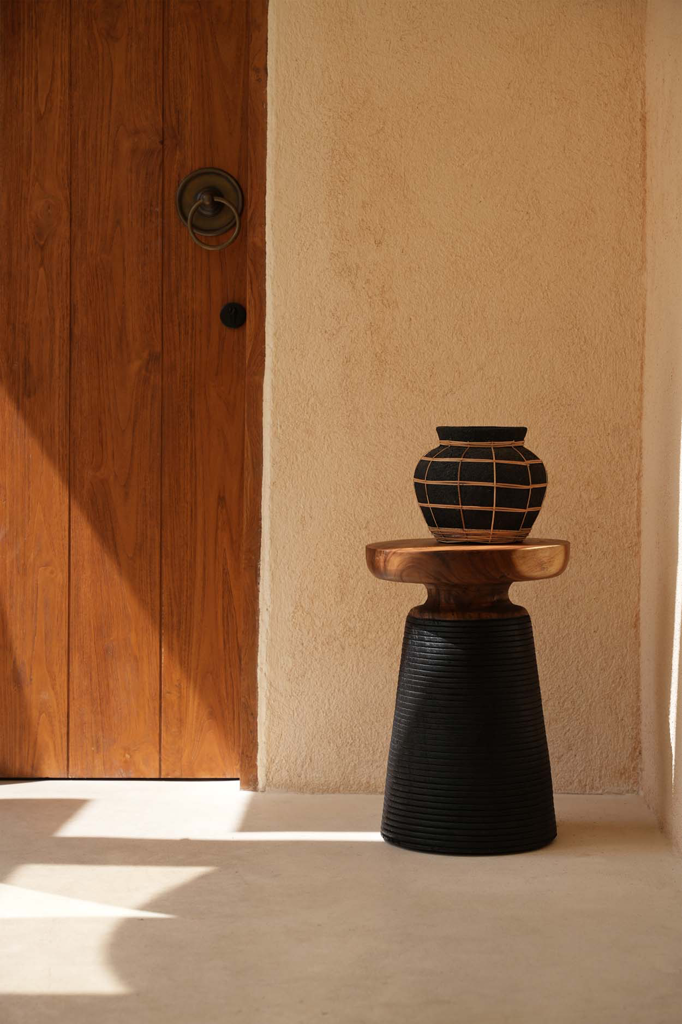 Le vase Belly - Noir Naturel - M