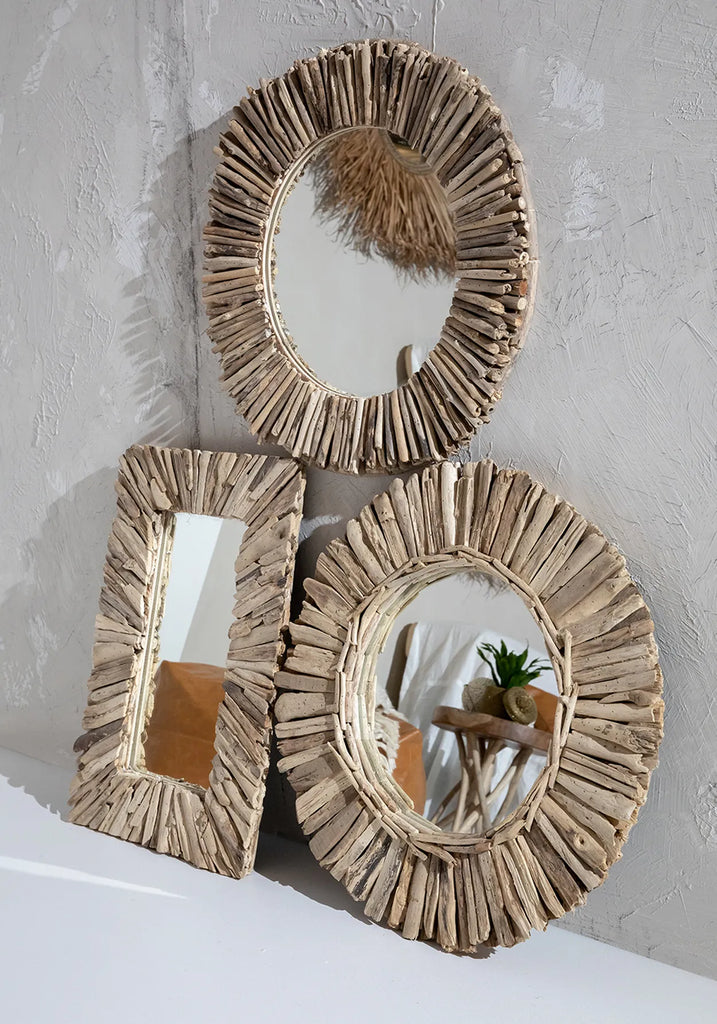 Le miroir couronne en bois flotté - Naturel - M