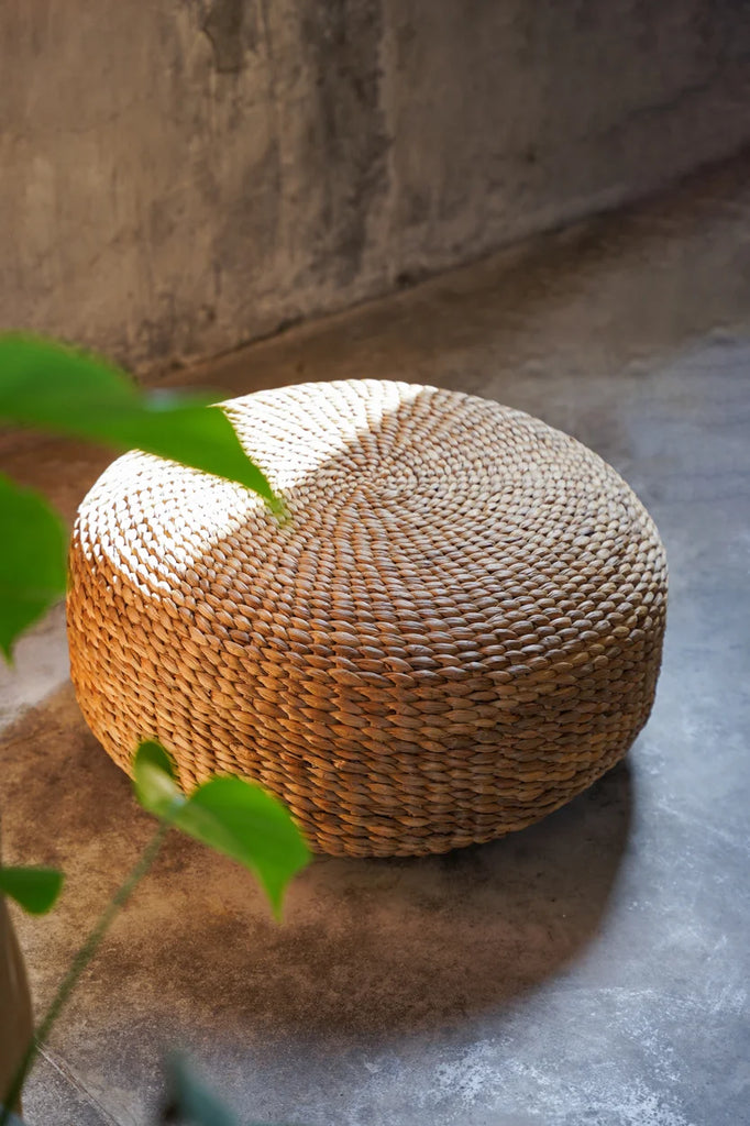 Le pouf en jacinthe d'eau - Naturel - M