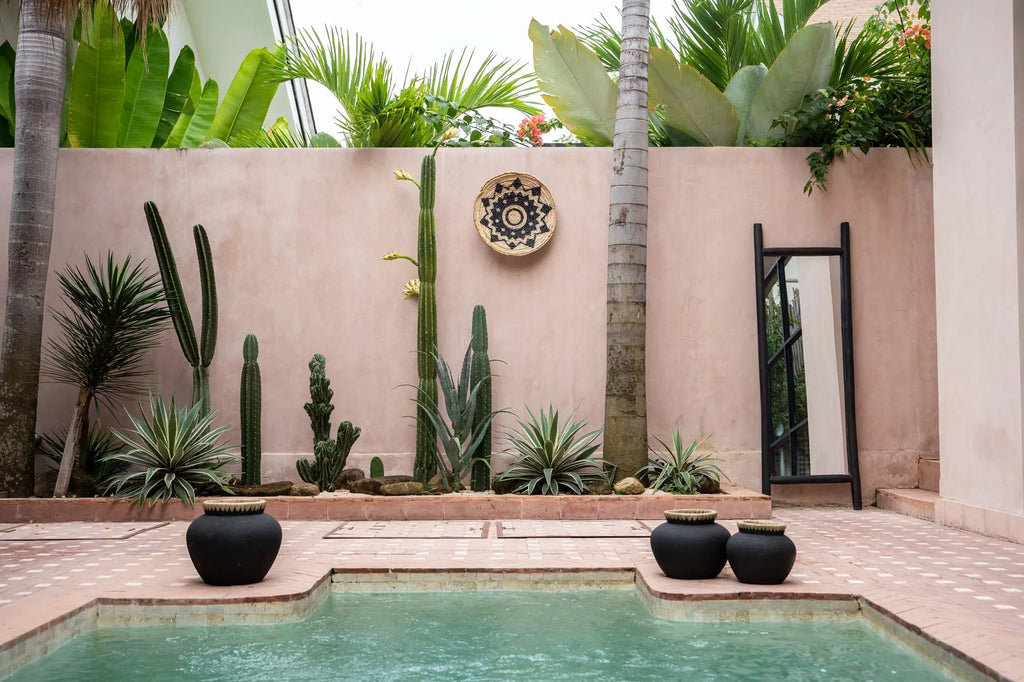 Le vase Styly - Noir Naturel - M