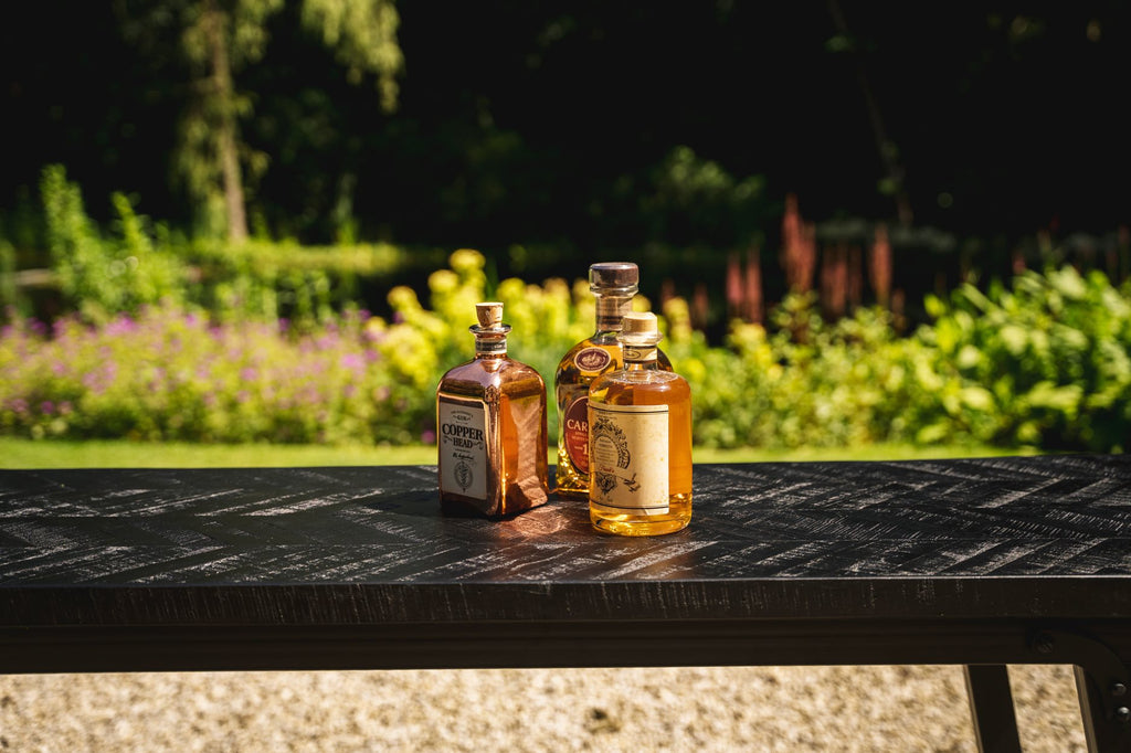 La table haute à chevrons - Noire - 140cm